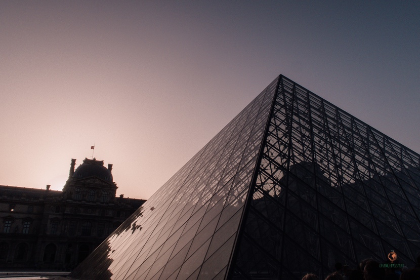 Pirámide del Museo Louvre.