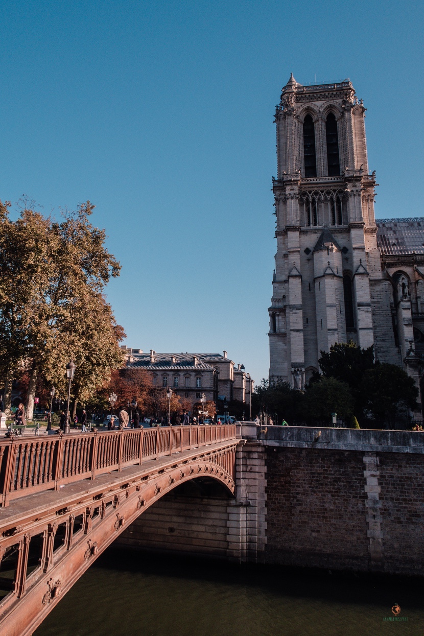 Puente Notre Dame.