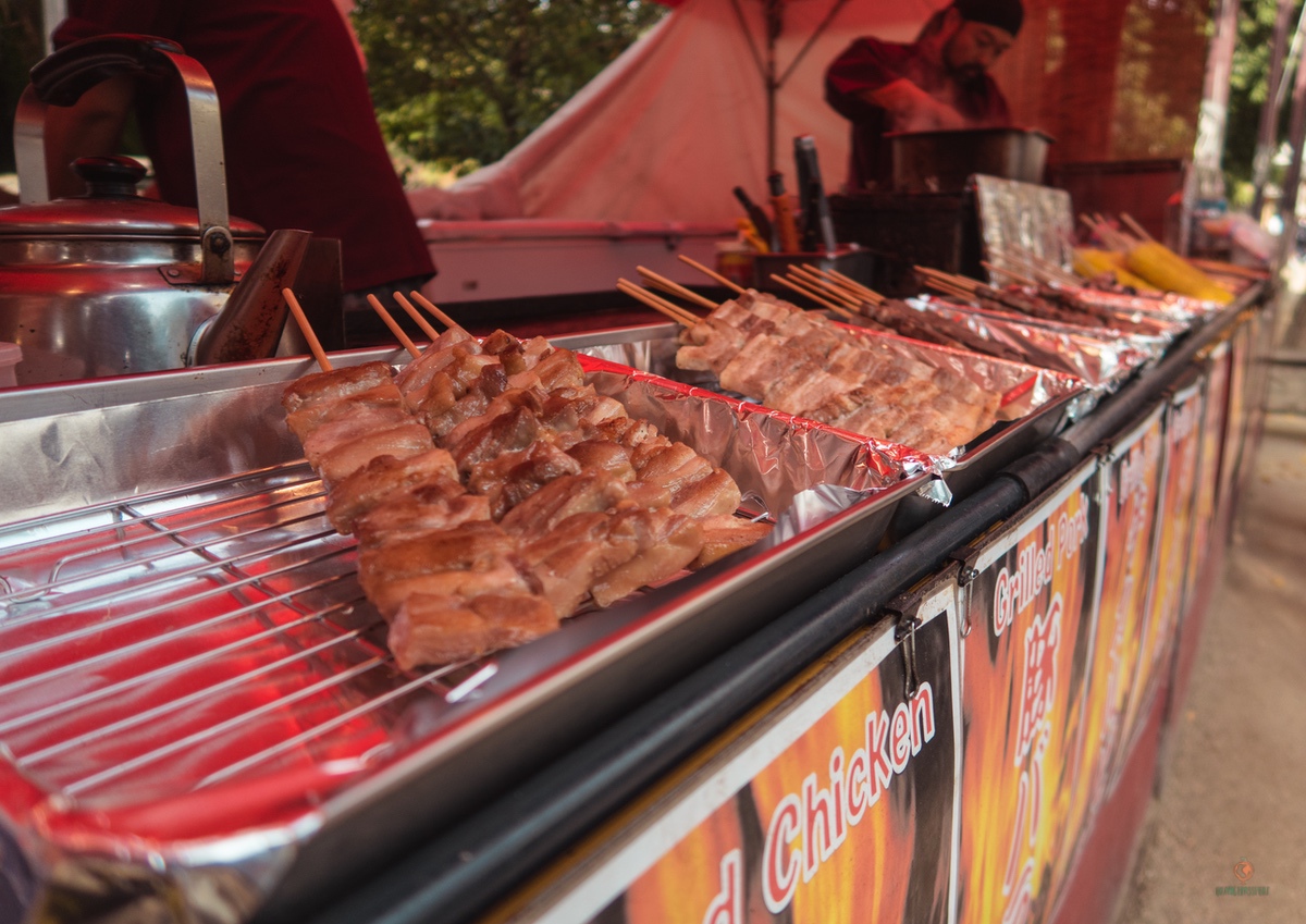 yakitoris comida japonesa